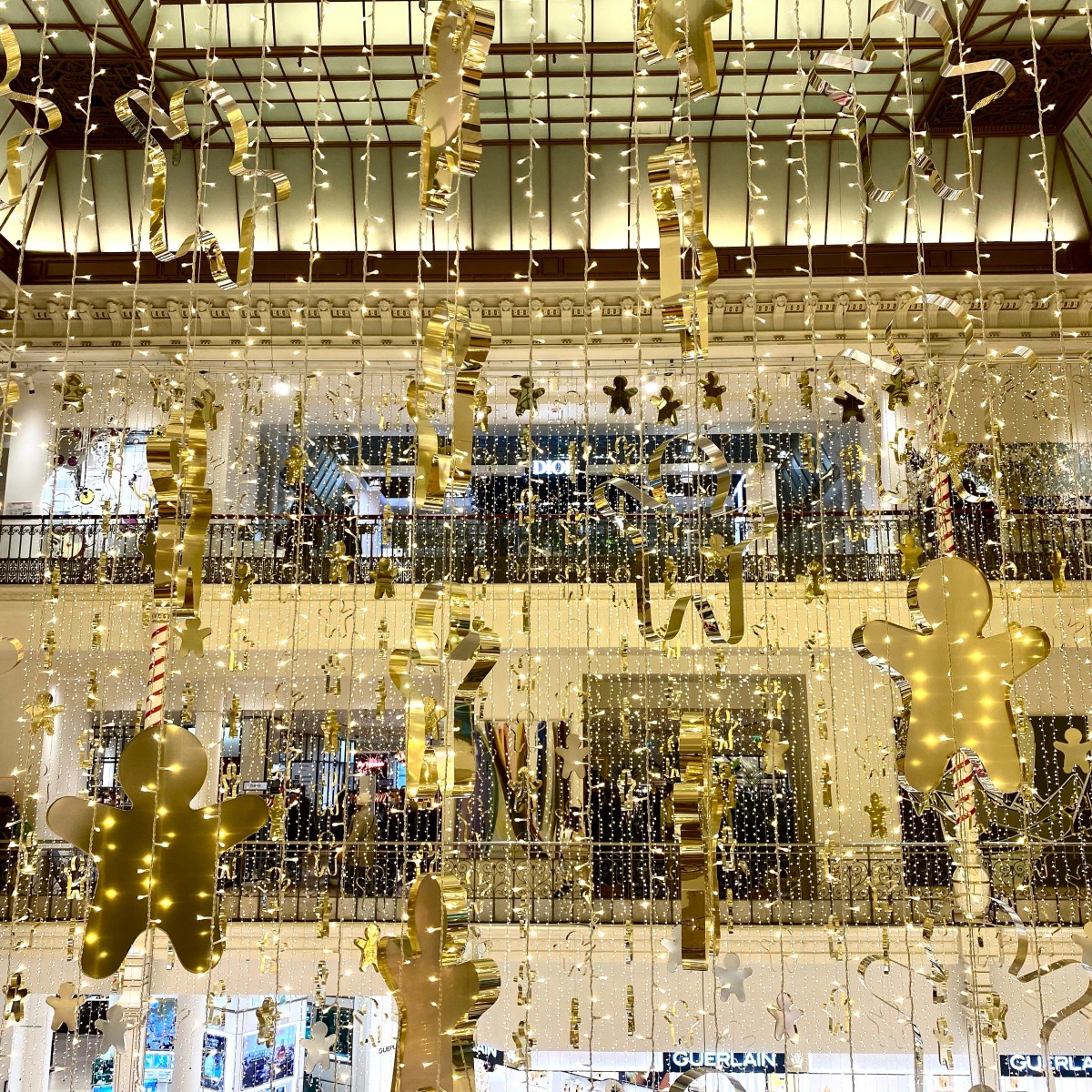 Christmastime in Paris